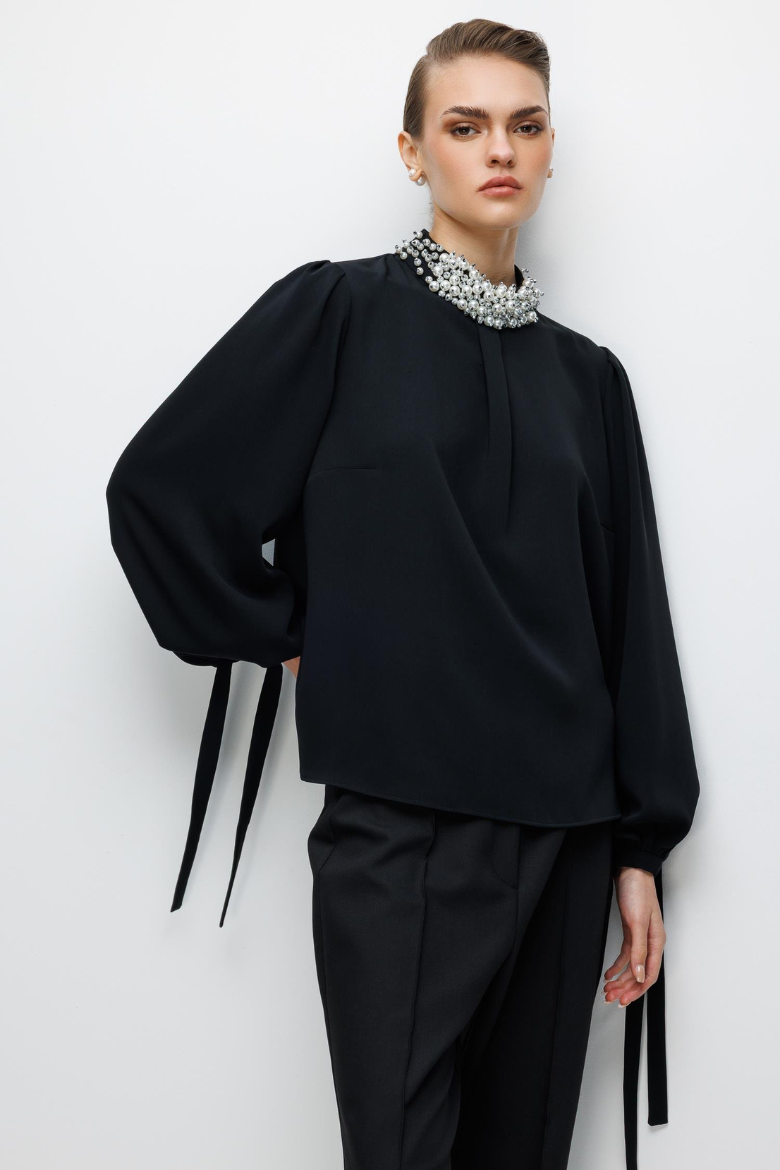 İnci İşlemeli Bluz SİYAH