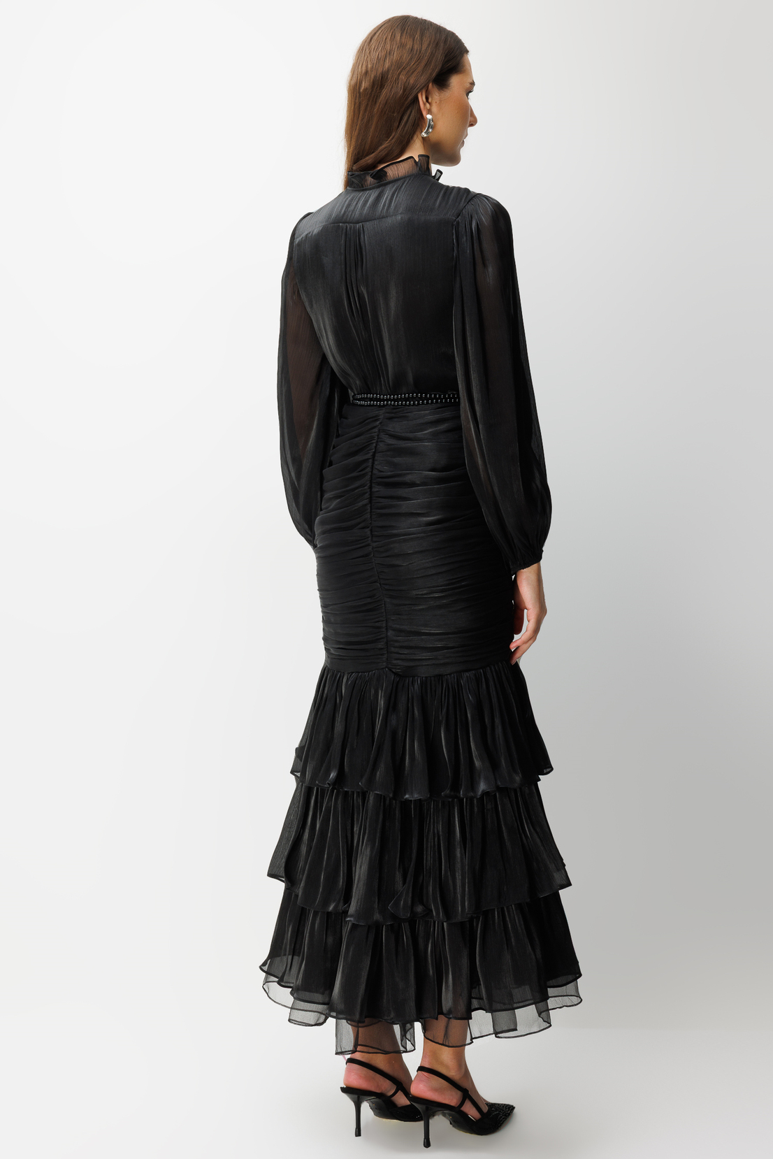 İnci Kemer Detaylı Volan Yaka Kat Etek Jakar Elbise SİYAH