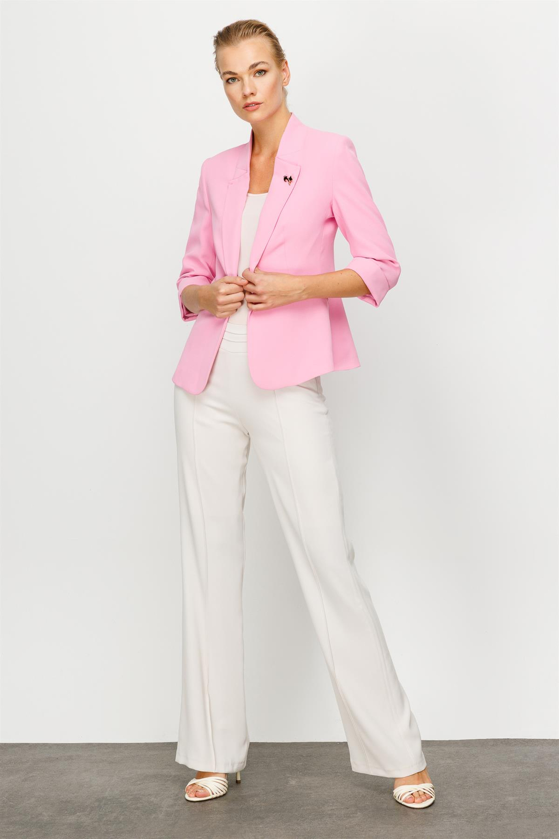 Kedi Aksesuarlı Pembe Blazer Ceket