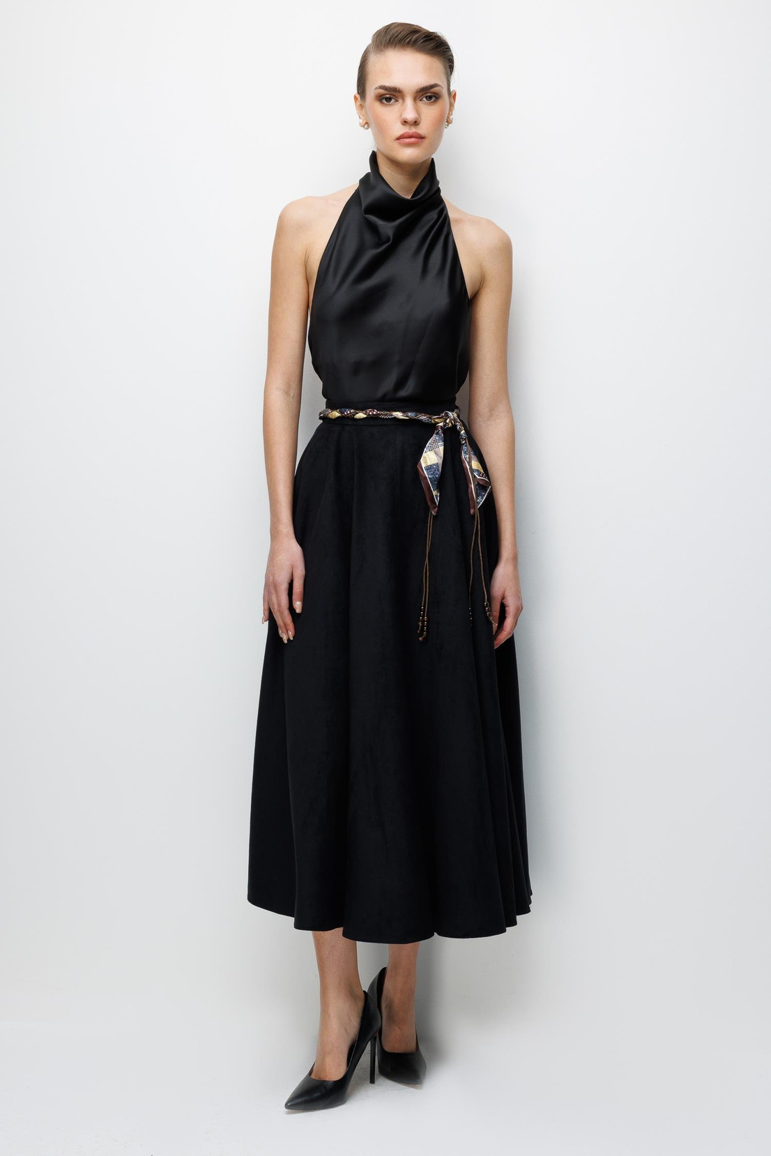 Kemer Detaylı Volanlı Süet Etek SİYAH