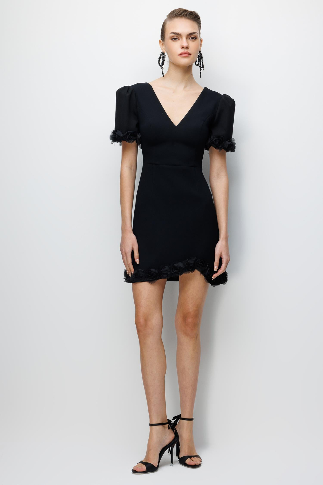 Kol Ve Etek Ucu Gül Detaylı Elbise SİYAH