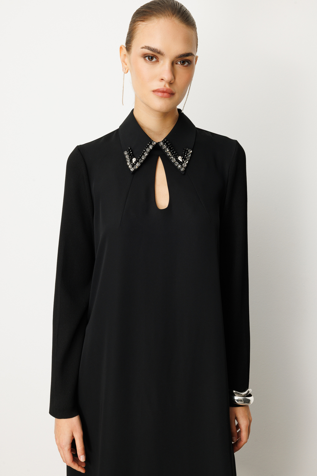 Kolları Trikolu A Form Elbise SİYAH