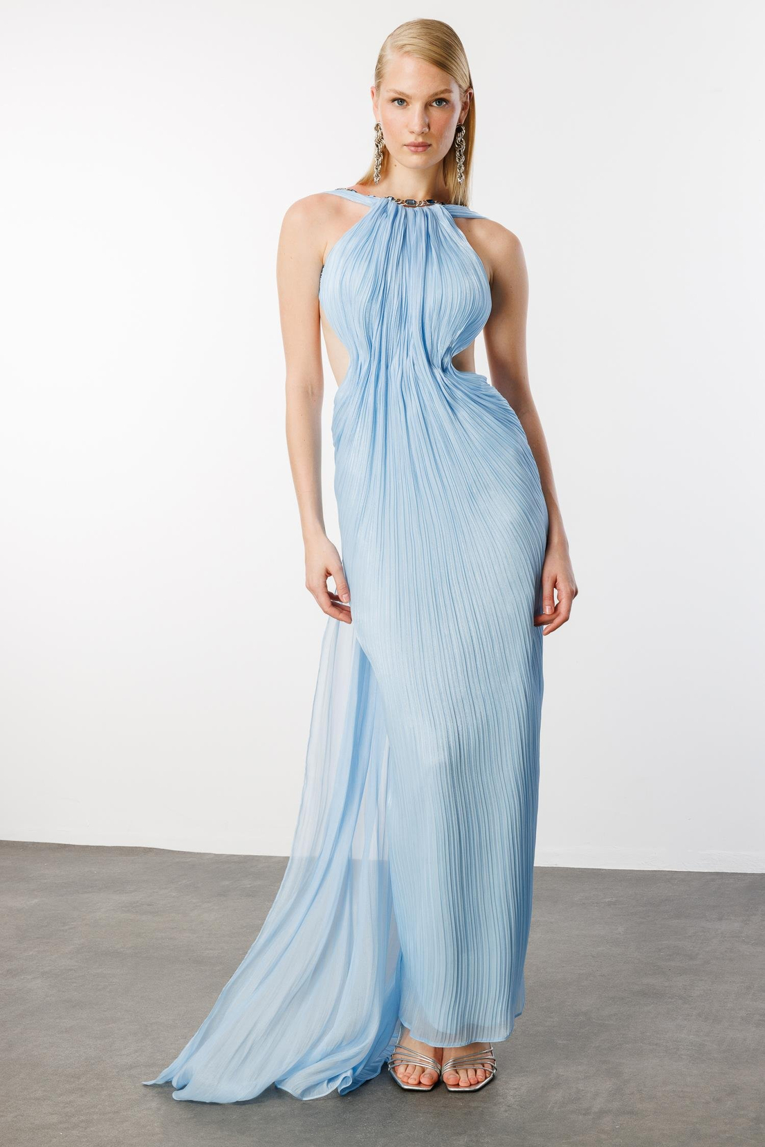 Komple Boydan Piliseli Sırtı Açık Uzun Elbise MAVİ