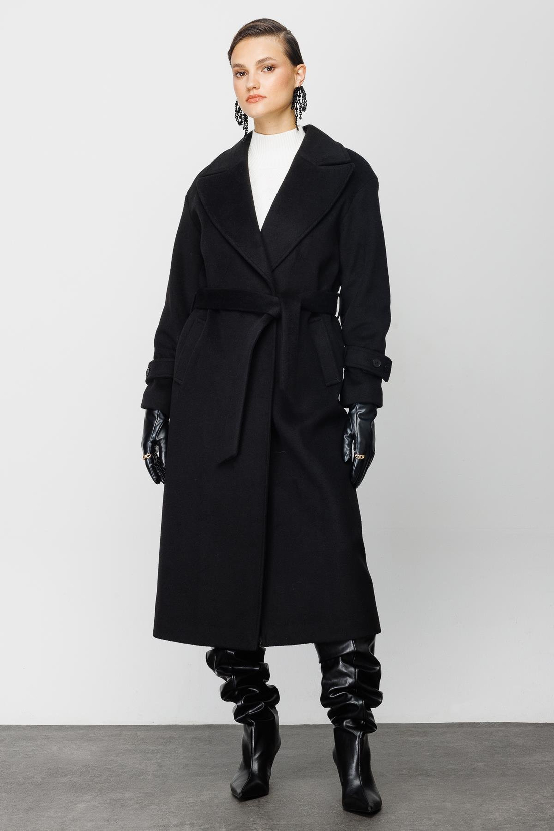 KRUVAZE YAKA KAŞE KABAN SİYAH