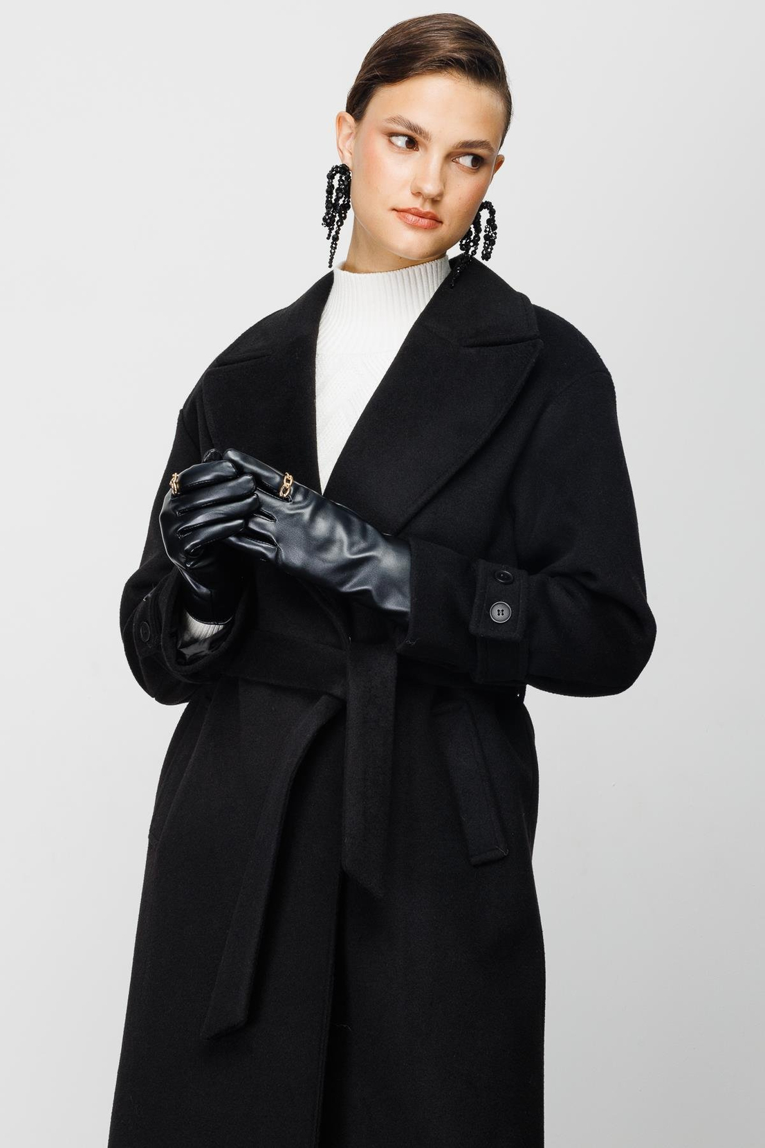 KRUVAZE YAKA KAŞE KABAN SİYAH