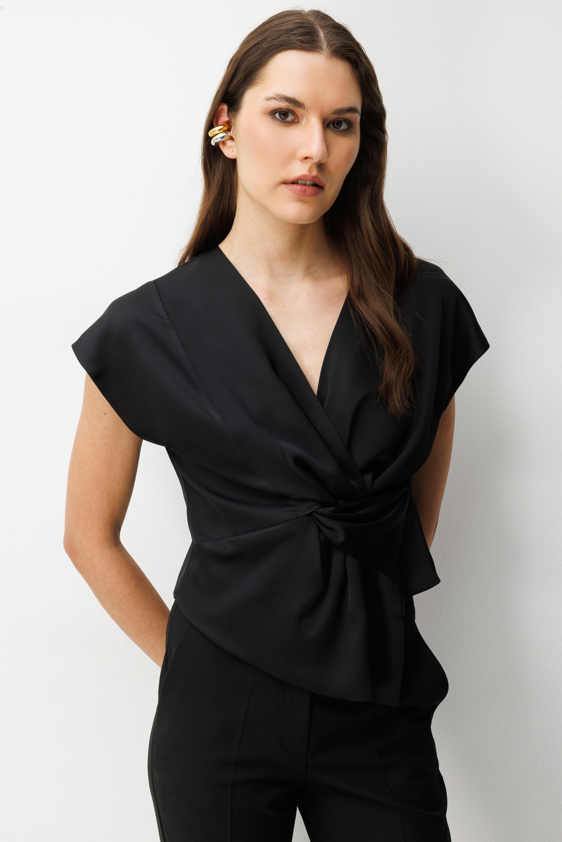 Kuruvaze Drapeli Bluz SİYAH