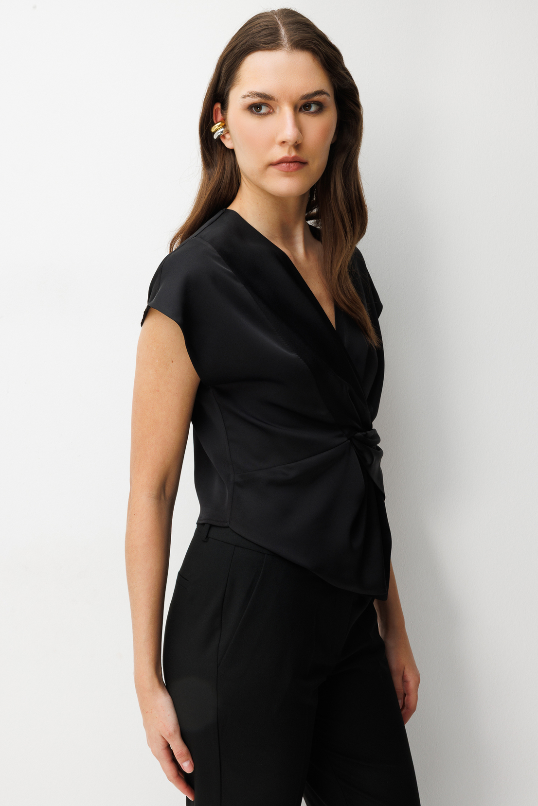 Kuruvaze Drapeli Bluz SİYAH