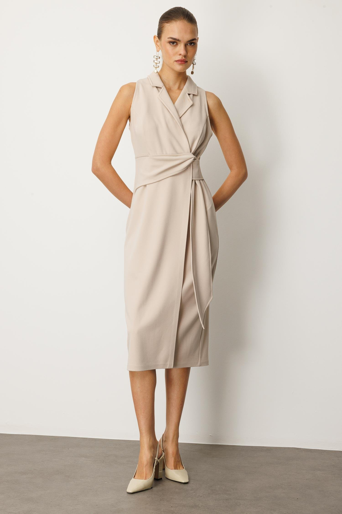 Kuşaklı Kruvaze Elbise BEJ