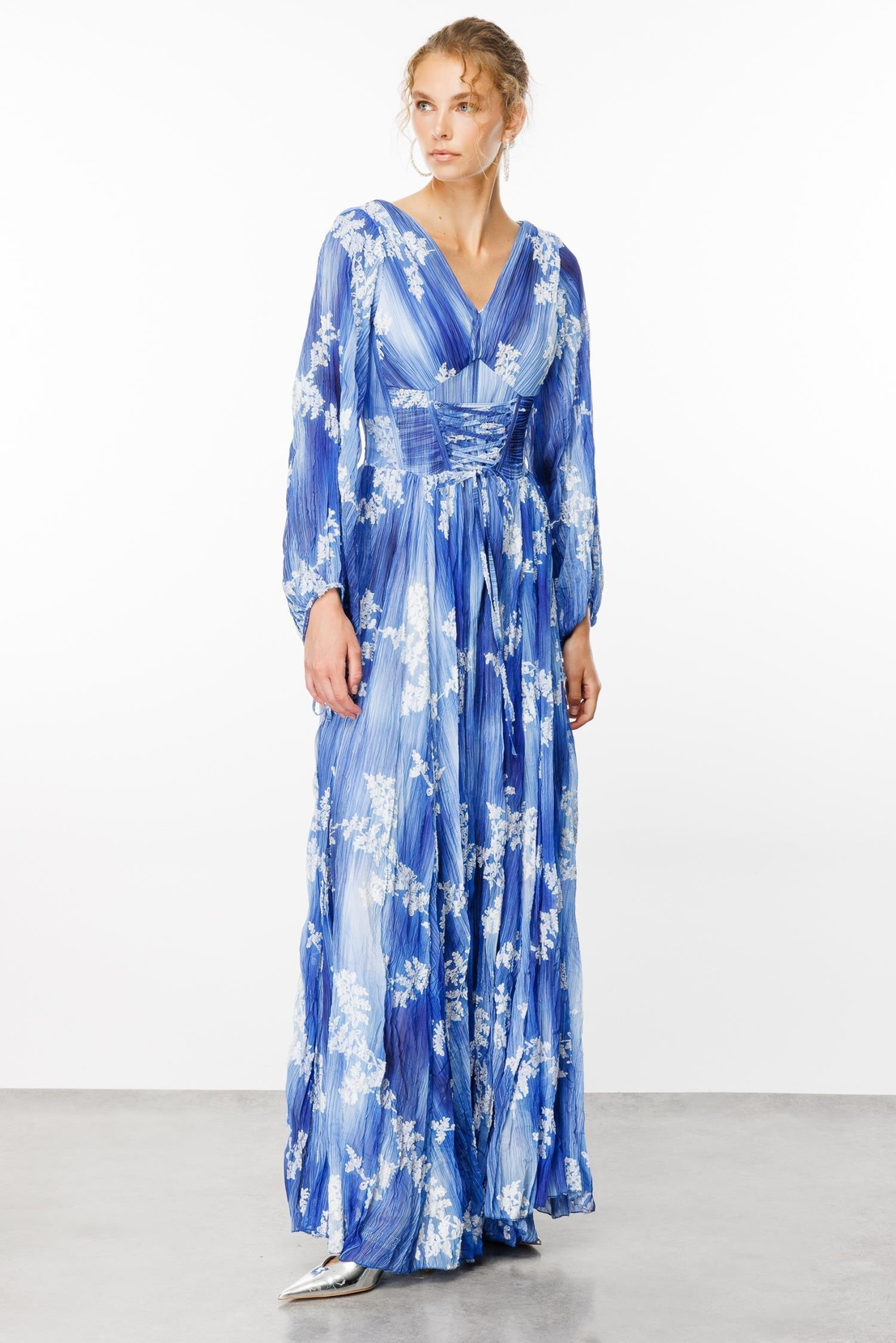 Nefeli Çiçek Nakışlı Pilise Elbise Mavi