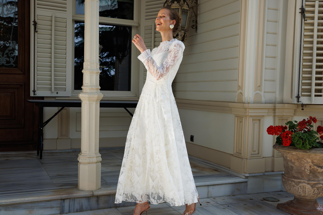 Omuz İşleme Detaylı Dantel Elbise BEYAZ