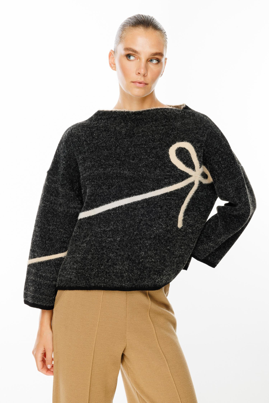 Oversize Fiyonk Detay Triko Kazak SİYAH-BEJ