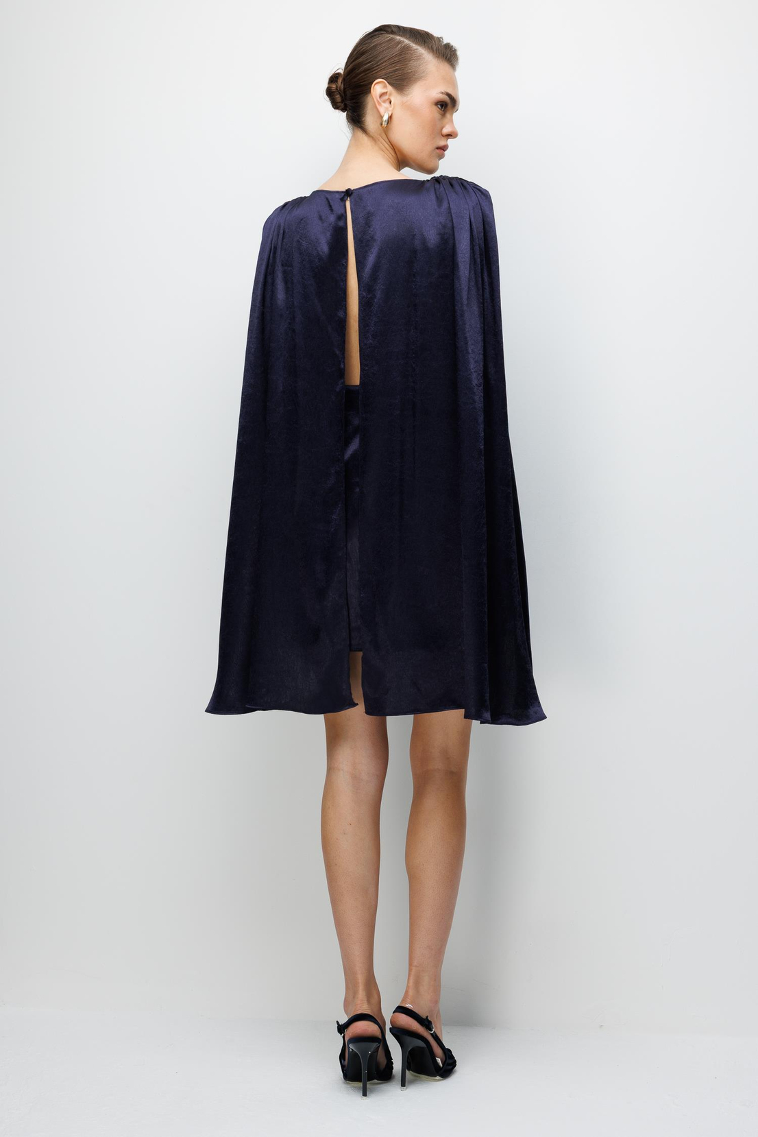 Pelerin Kol Etek Ucu İşlemeli Mini Elbise LACİVERT