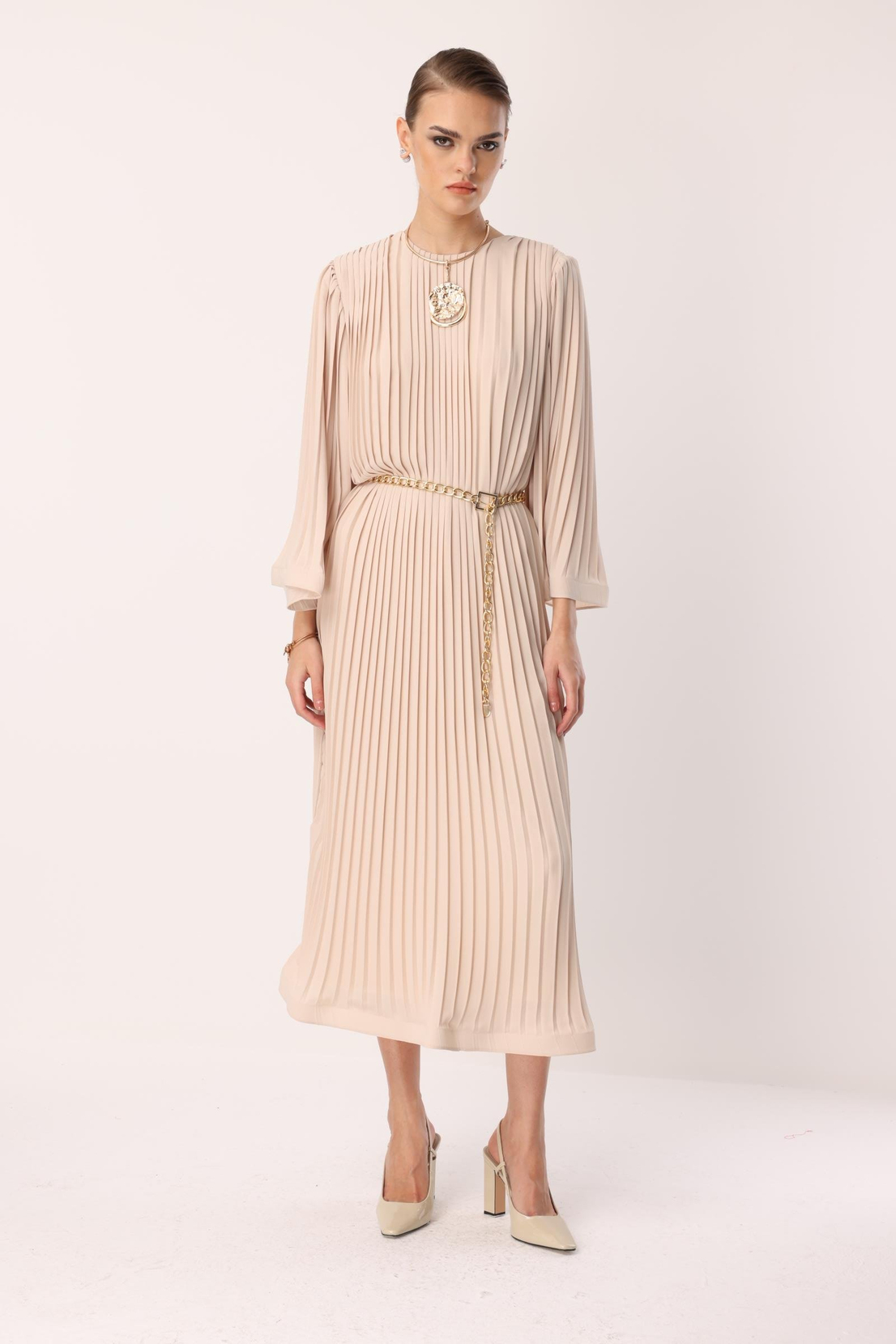 Piliseli Grenli Zincir Kemerli Elbise BEJ