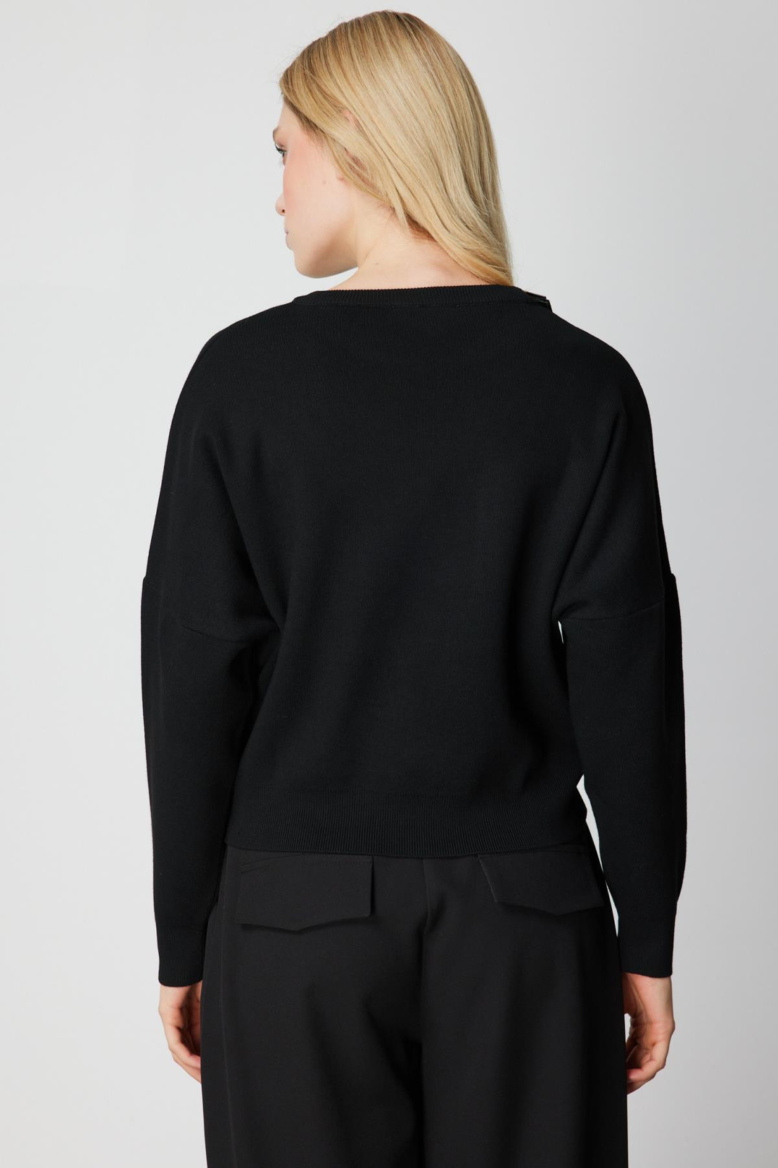 Sıfır Yaka Renkli Aksesuarlı Kazak SİYAH