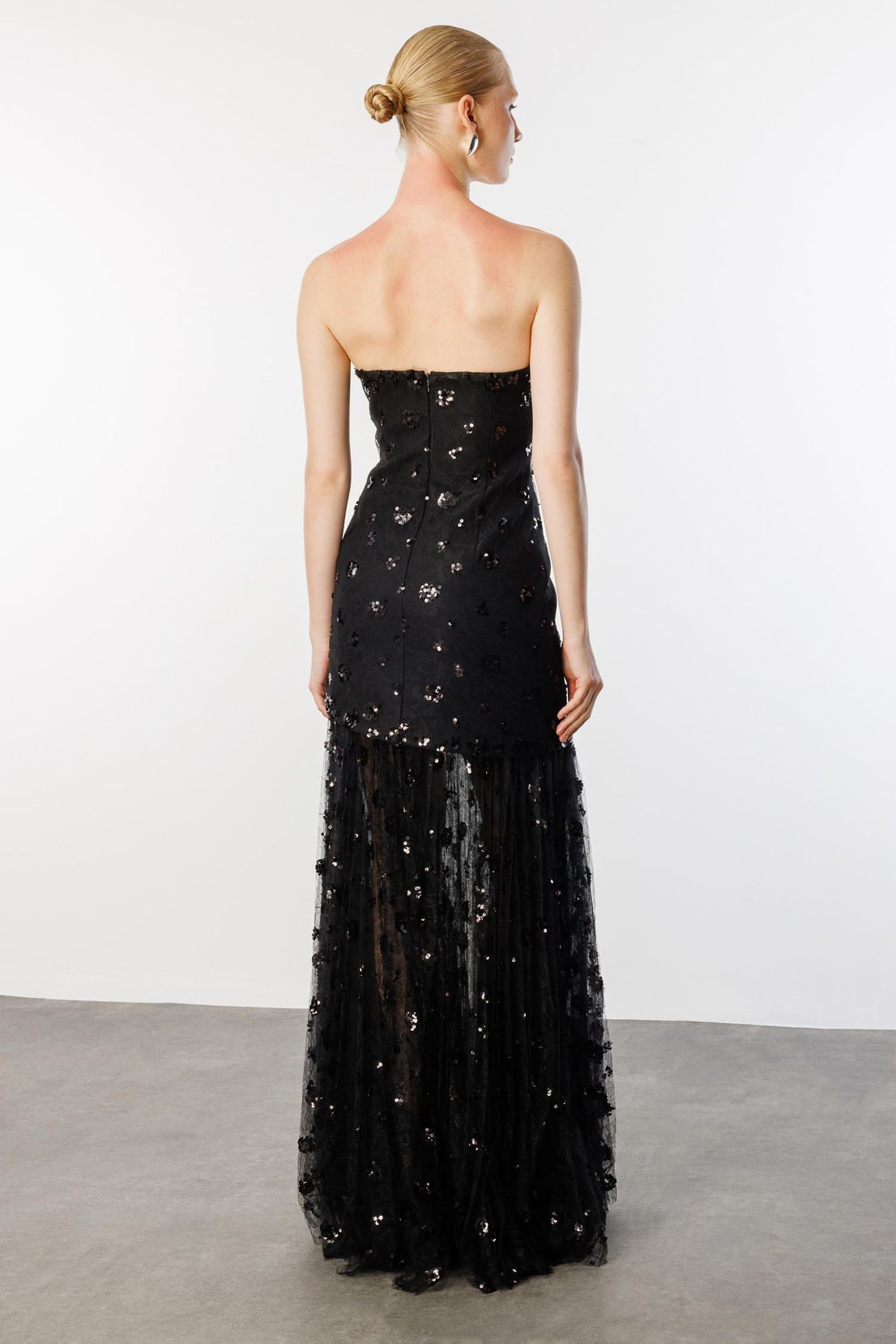 Straplez Yaka Payet İşlemeli Maxi Boy Abiye SİYAH