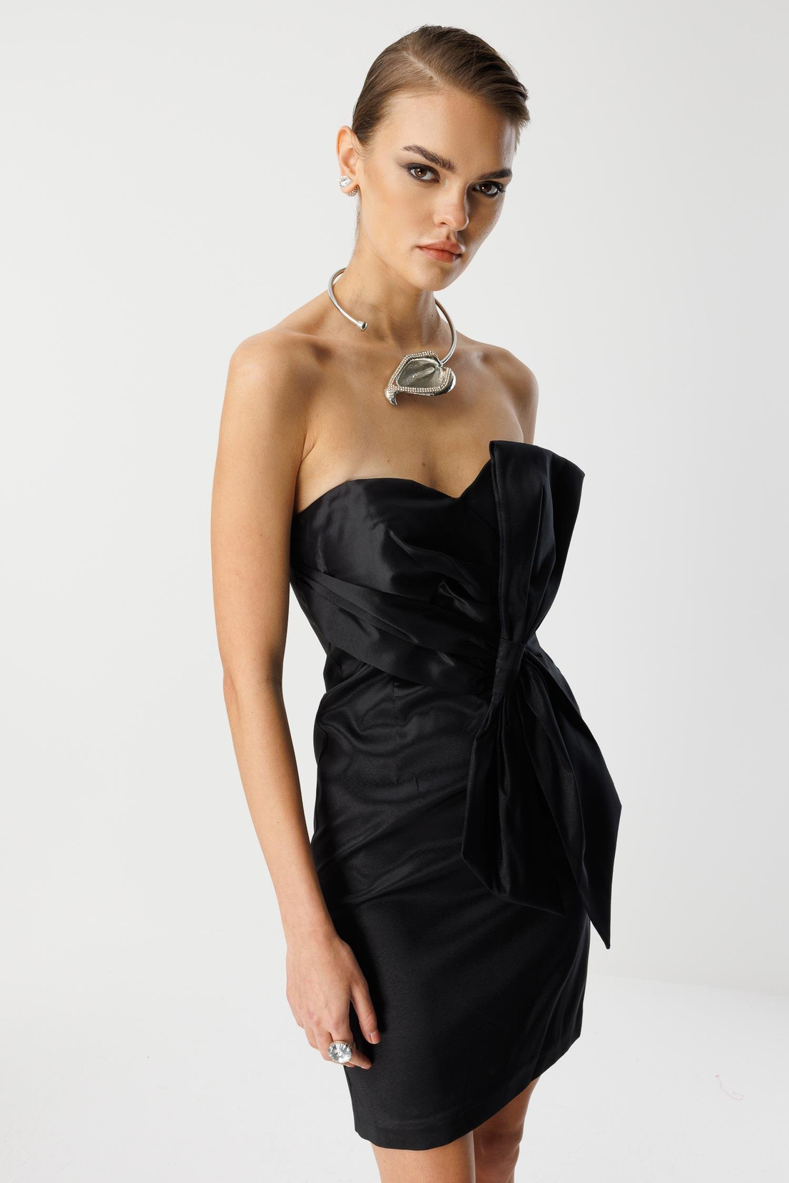 Tafta Fiyonk Detay Mini Elbise SİYAH