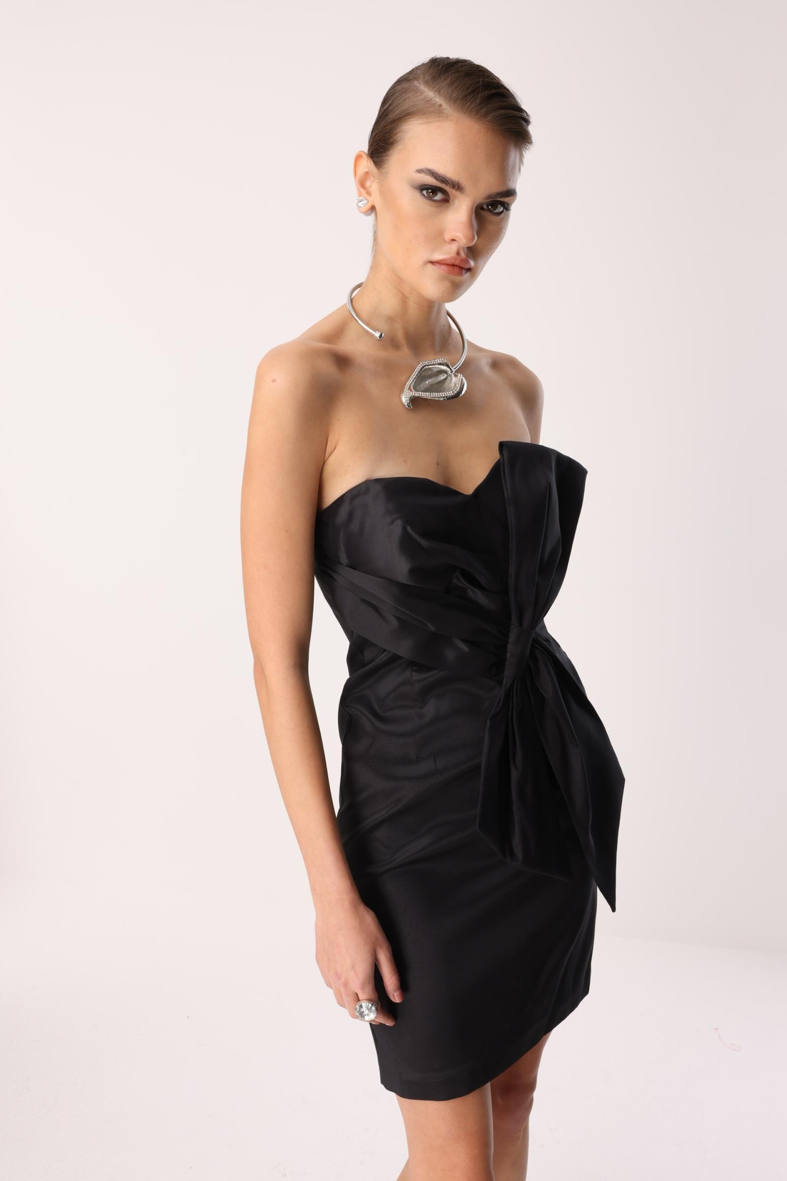 Tafta Fiyonk Detay Mini Elbise SİYAH