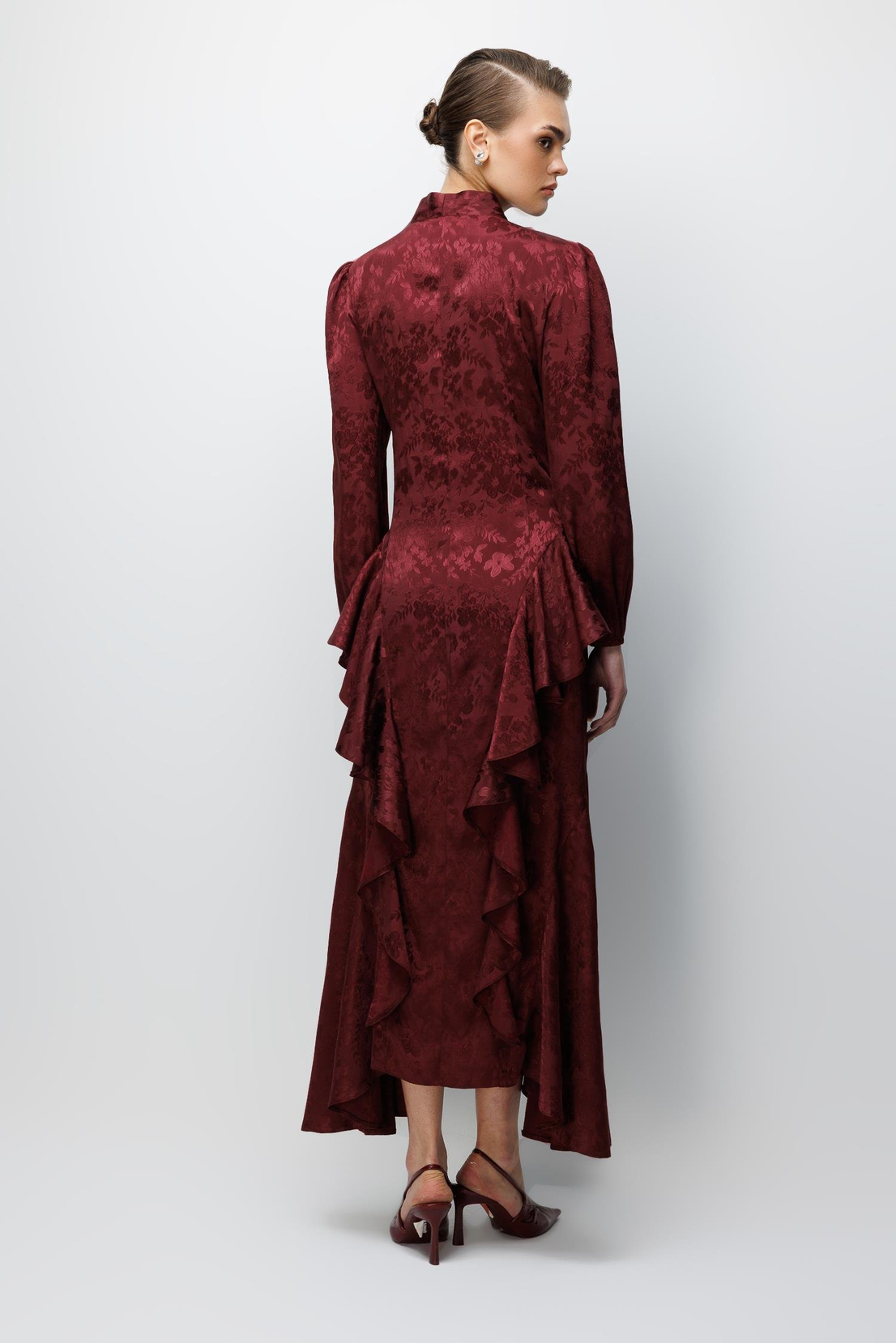 V Yaka Detaylı Volanlı Jakar Elbise BORDO