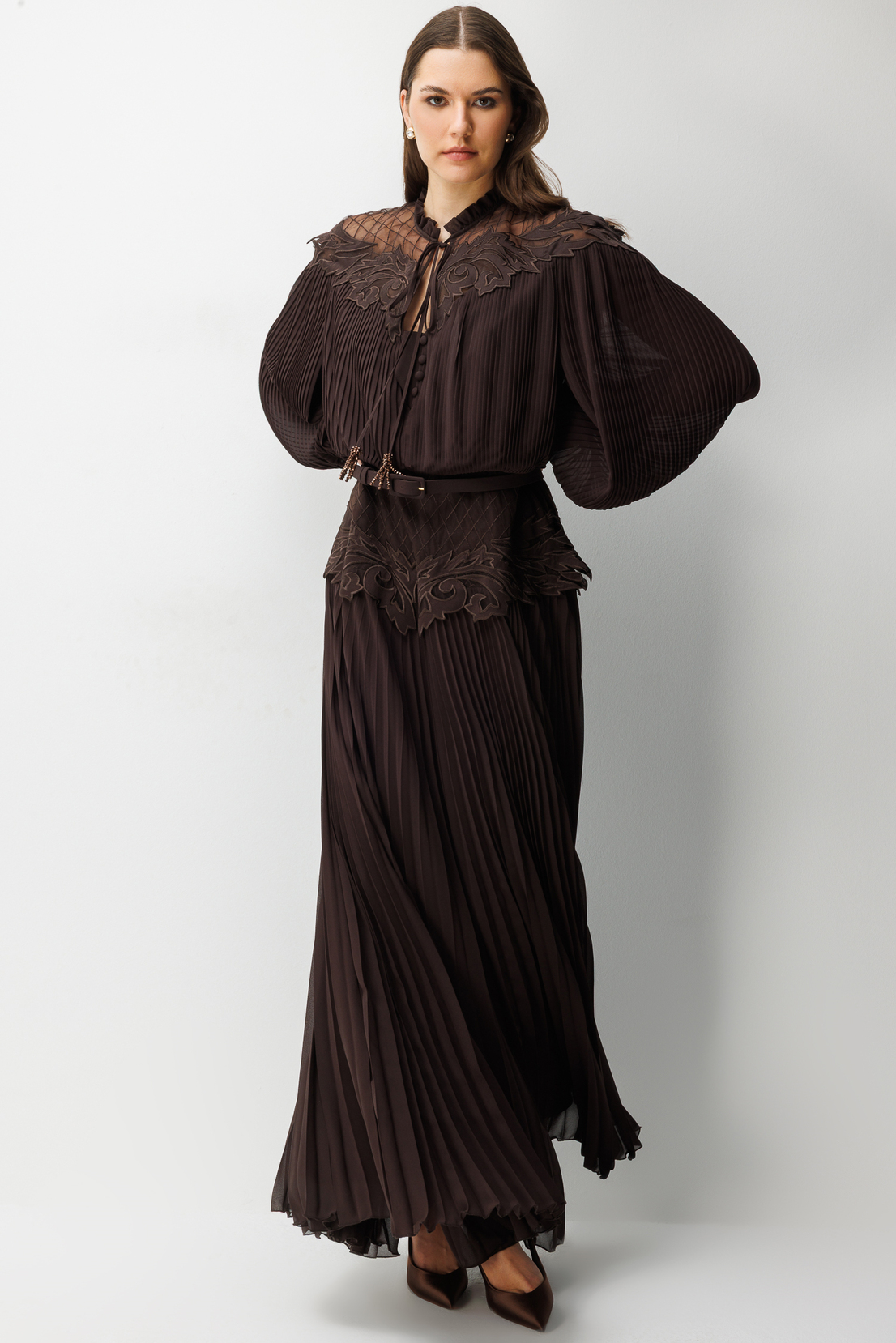 Yaka Bel Dantel İşleme Detay Maxi Boy Elbise KAHVERENGİ