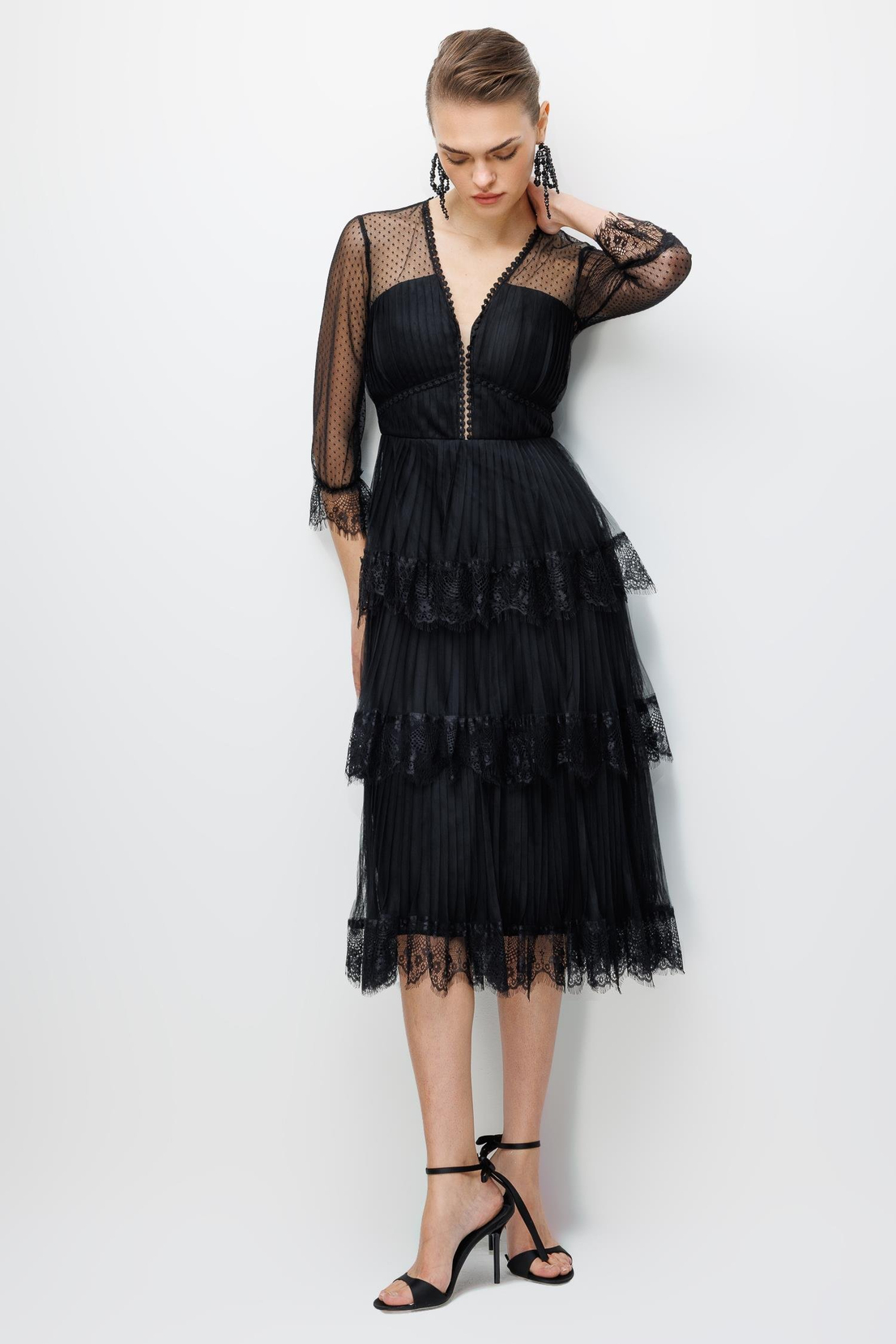 Yaka Birit Detaylı Tül Etek Elbise SİYAH