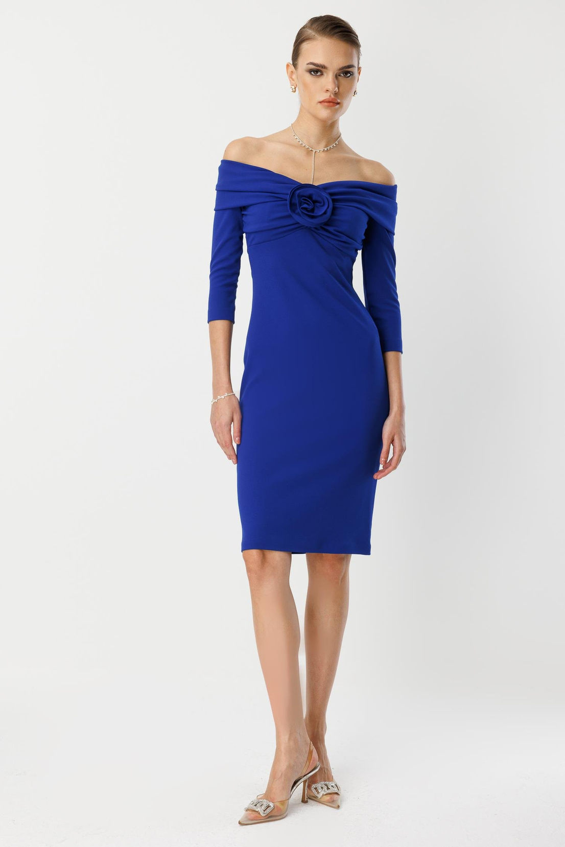 Yaka Gül Detaylı Elbise SAKS