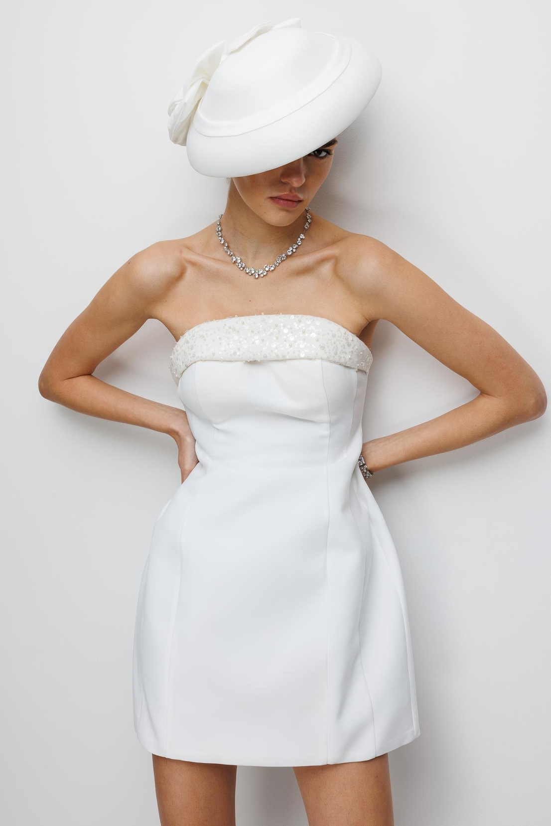 Yaka İşleme Detaylı Mini Elbise EKRU