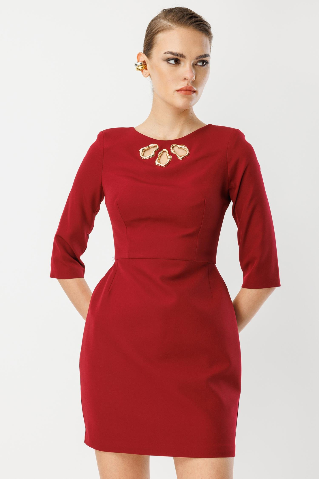 Yaka Lazer Aksesuar Detaylı Mini Elbise BORDO