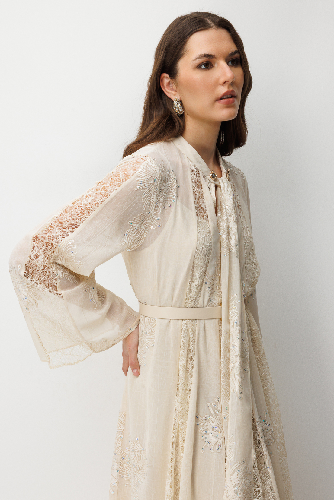 Yaka Şal Bağlama Detay Dantel Şeritli Maxi Boy Elbise EKRU