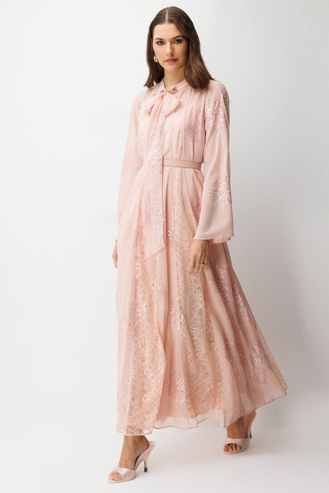 Yaka Şal Bağlama Detay Dantel Şeritli Maxi Boy Elbise PUDRA