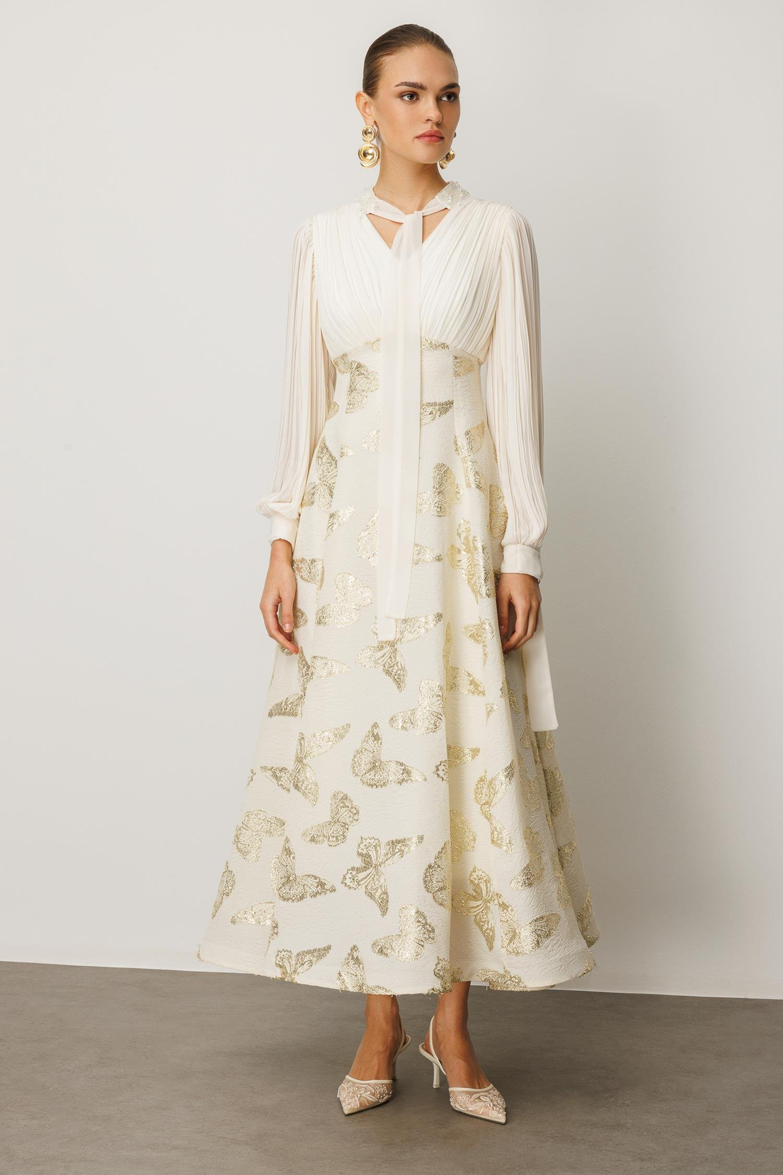 Yaka Şal Bağlama Pilise Detaylı Jakar Abiye EKRU