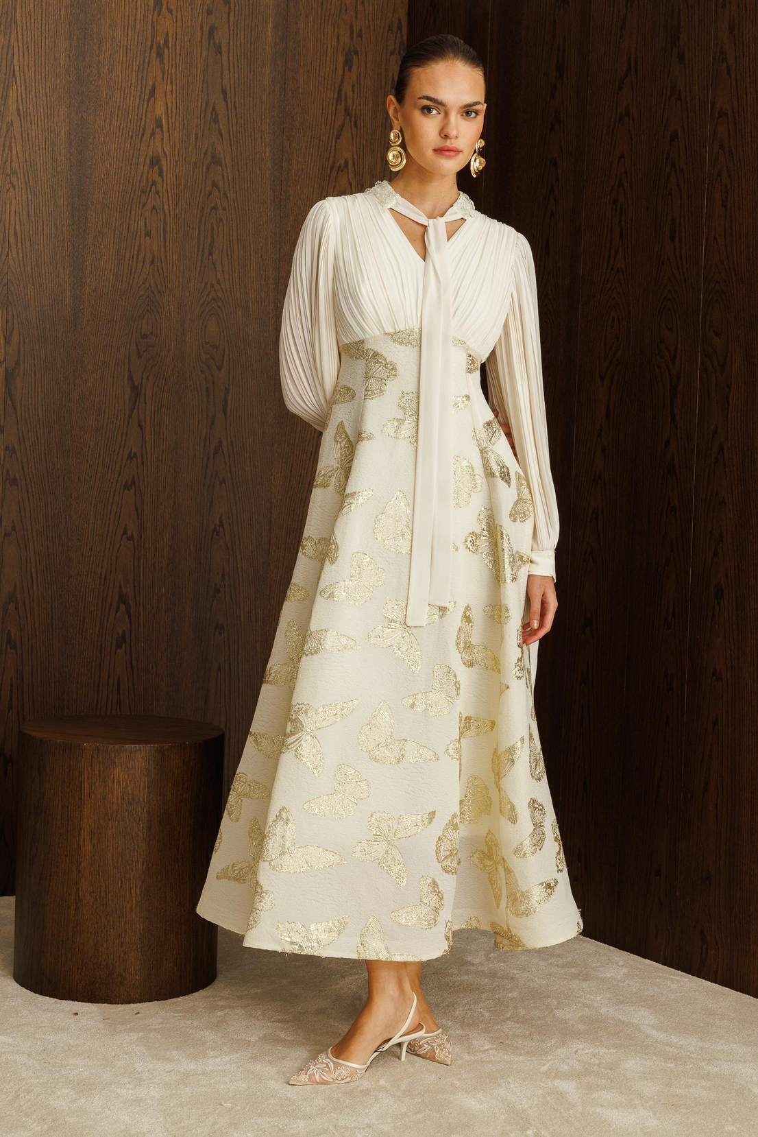 Yaka Şal Bağlama Pilise Detaylı Jakar Abiye EKRU