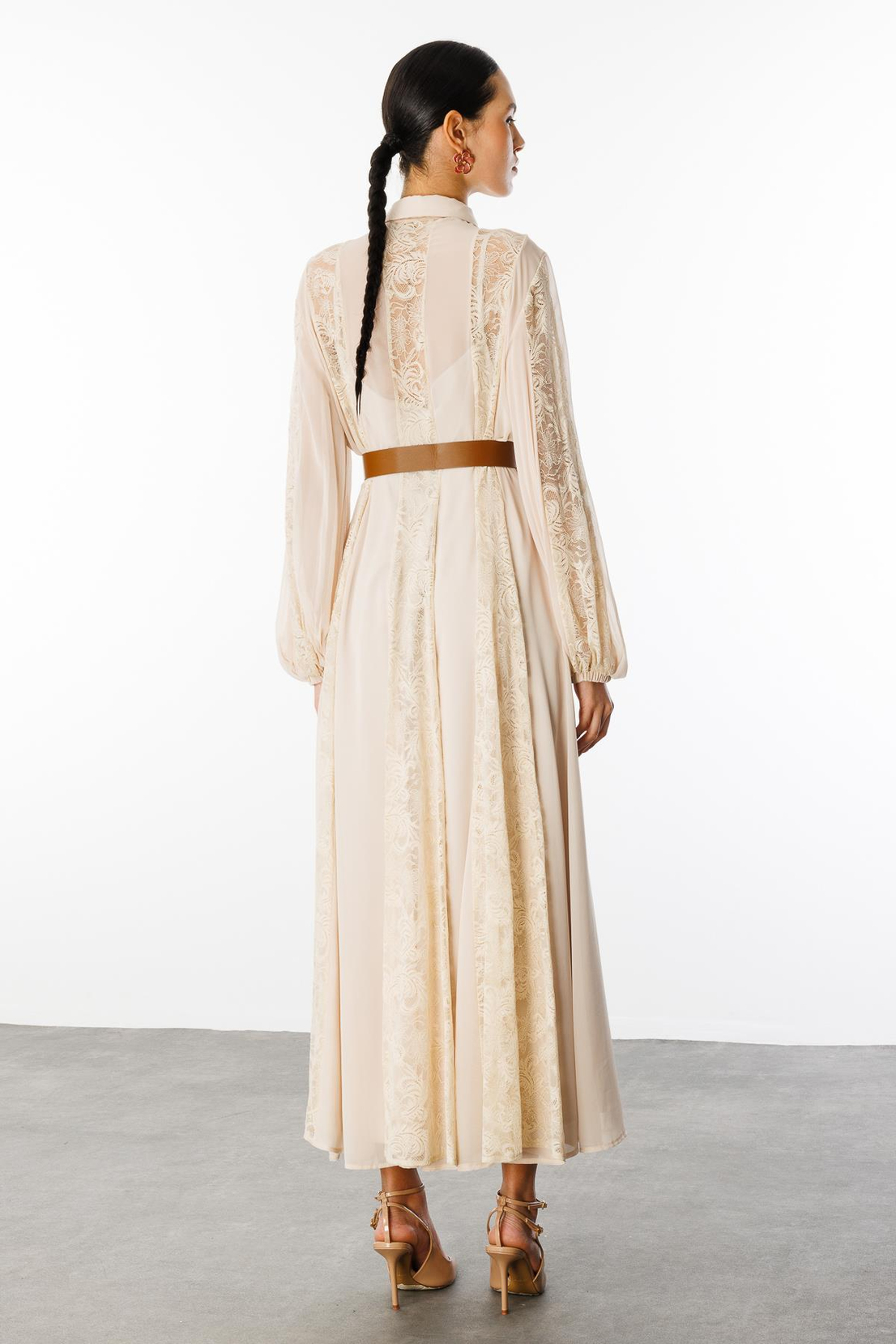 Yaka Şal Bağlamalı Şerit Dantel Maxi Boy Elbise BEJ