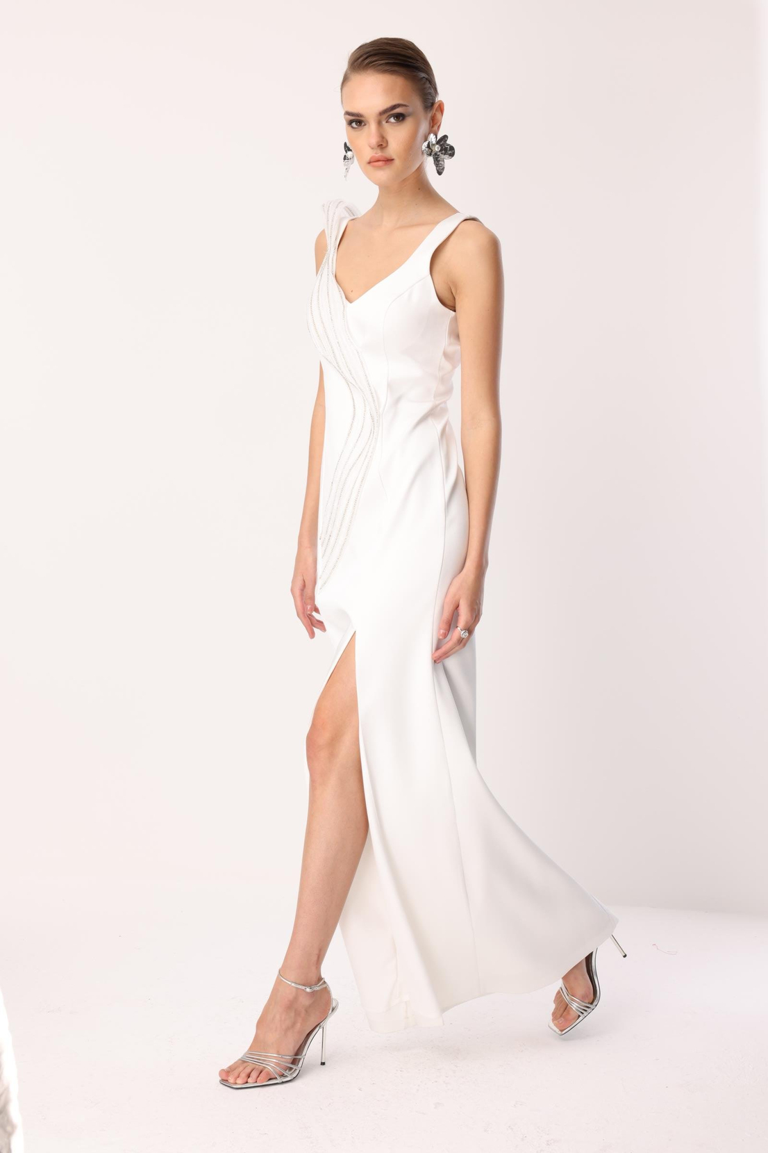 Yaka Volan Detay Yırtmaçlı Maxi Abiye EKRU