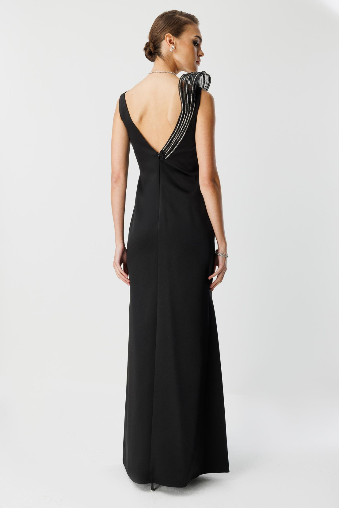 Yaka Volan Detay Yırtmaçlı Maxi Abiye SİYAH