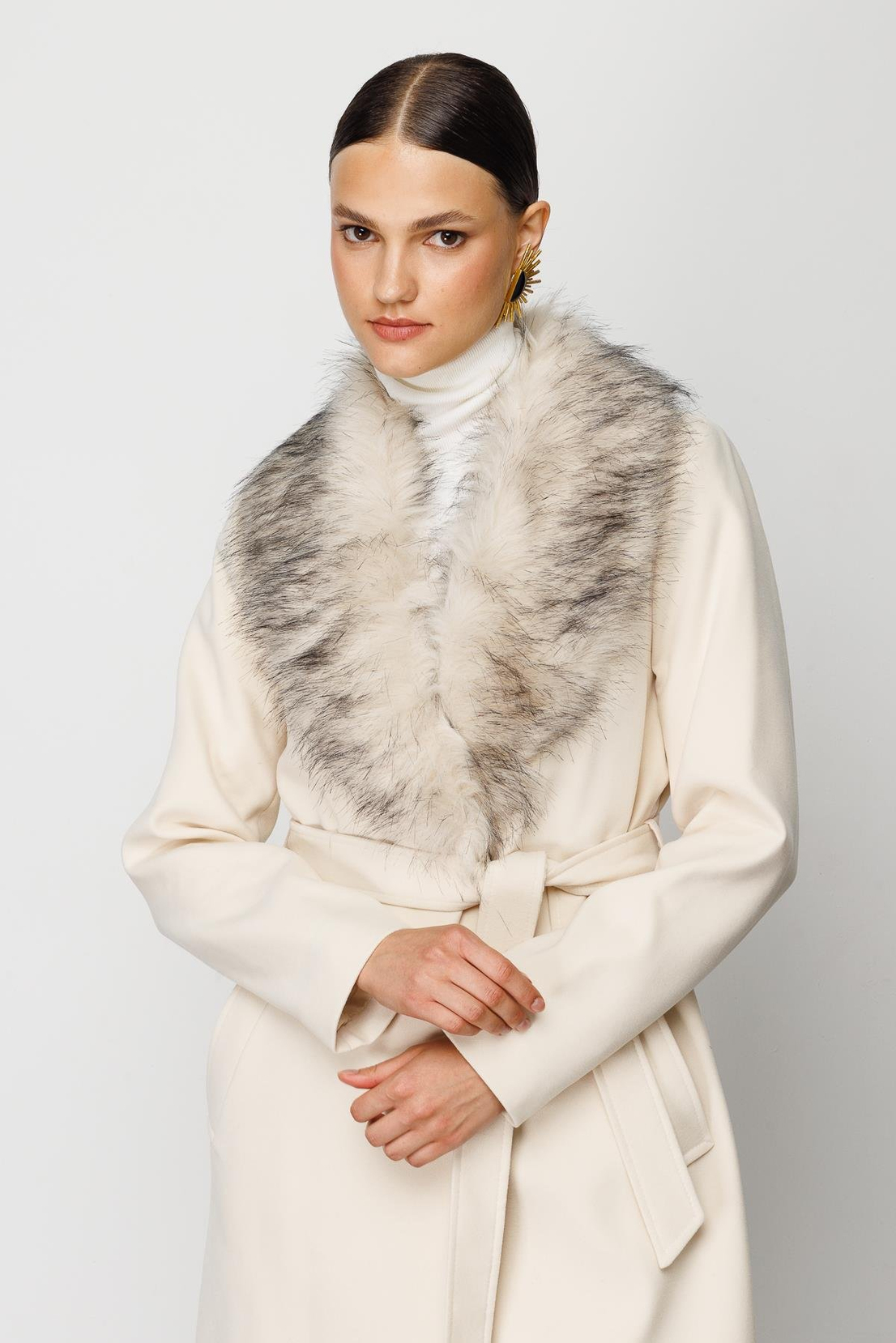 YAKASI KÜRKLÜ KAŞE KABAN EKRU