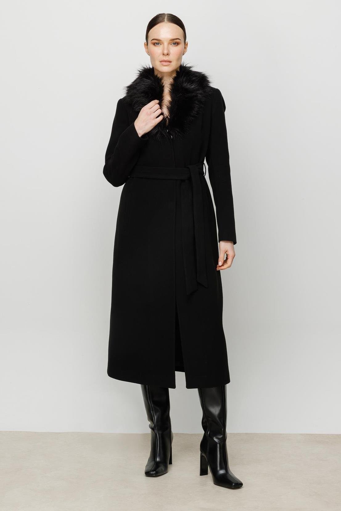 YAKASI KÜRKLÜ KAŞE KABAN SİYAH