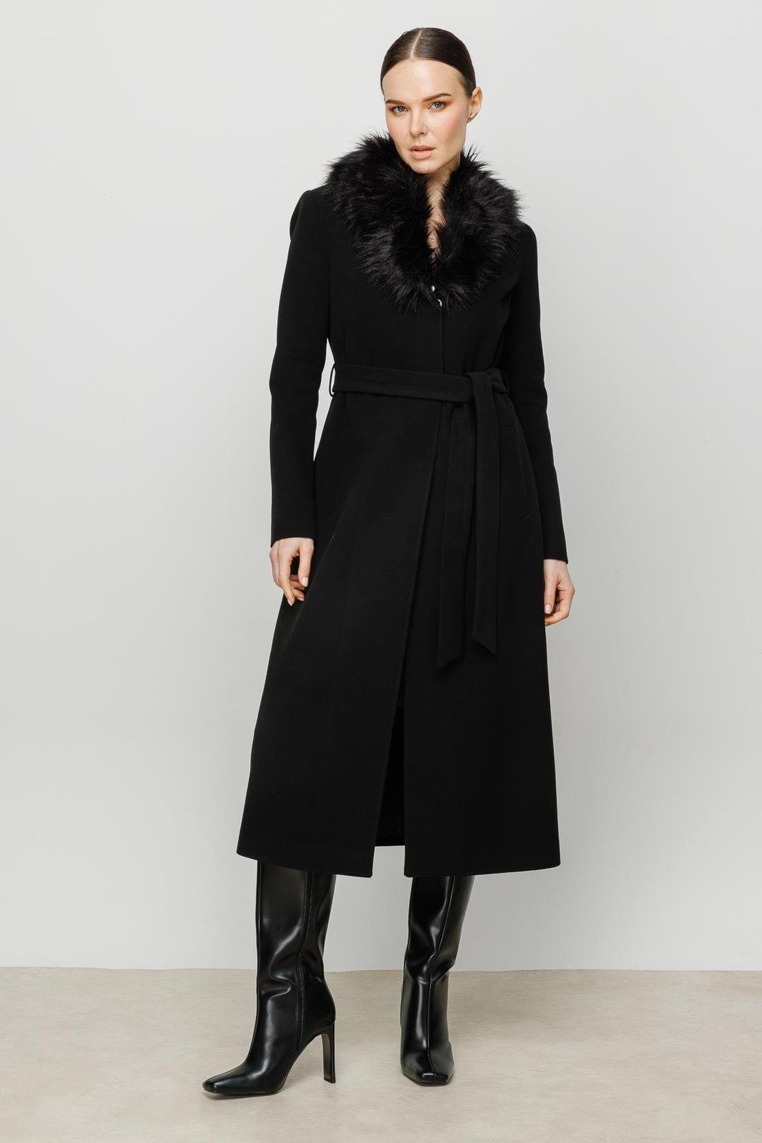 YAKASI KÜRKLÜ KAŞE KABAN SİYAH