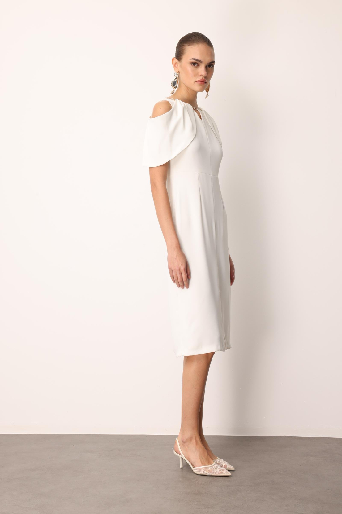 Stoned Chain Collar Midi Dress WHITE
