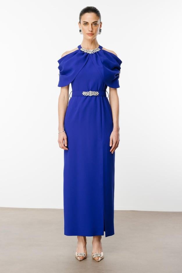 Yakası ve Kemeri Aksesuar Detaylı Elbise SAKS