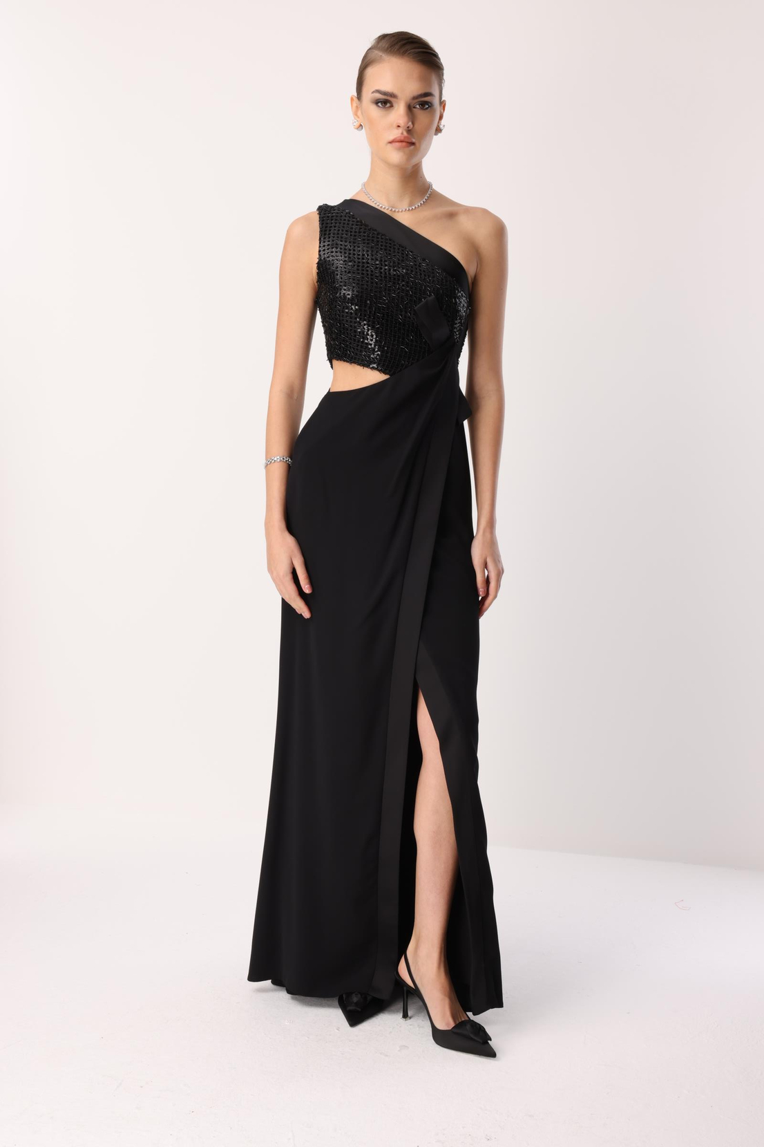 Yandan Fiyonk Uzun Elbise SİYAH