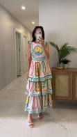 Amalfi Pembe Kat Kat Fırfırlı Elbise