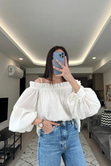 Beyaz Omzu Açık Bluz