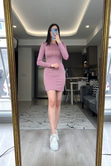 Pembe Kare Desenli Elbise