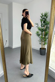 Haki Beli Lastikli Midi Boy Etek