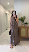 Kinda Bronz Fırfır Detaylı Astarlı Kolsuz Elbise