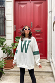 W Baskılı Beyaz Sweatshirt