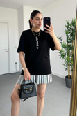 Mng Siyah Yatay Yazı Baskılı Tişört