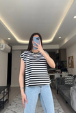Siyah Beyaz Çizgili Tişört