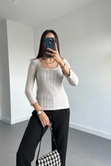Bej Kare Yaka Yarım Kol Triko Bluz