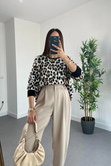Ekru Siyah Kahve Leopar Desenli Triko